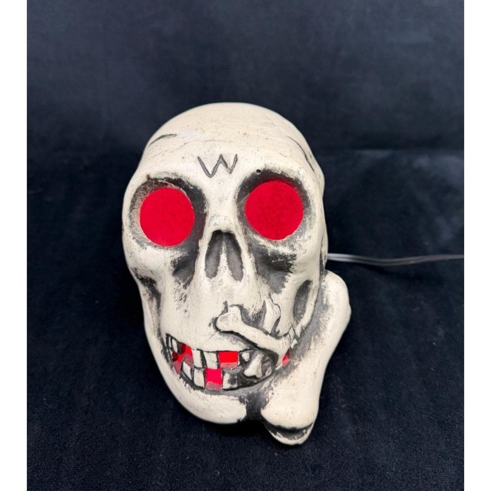 Vtg Celebrations By Sylvestri Ceramic Skull Head Halloween Decor Lighted Spooky
